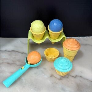 Mingli Toys ICE CREAM & CUPCAKE  12 Piece SET